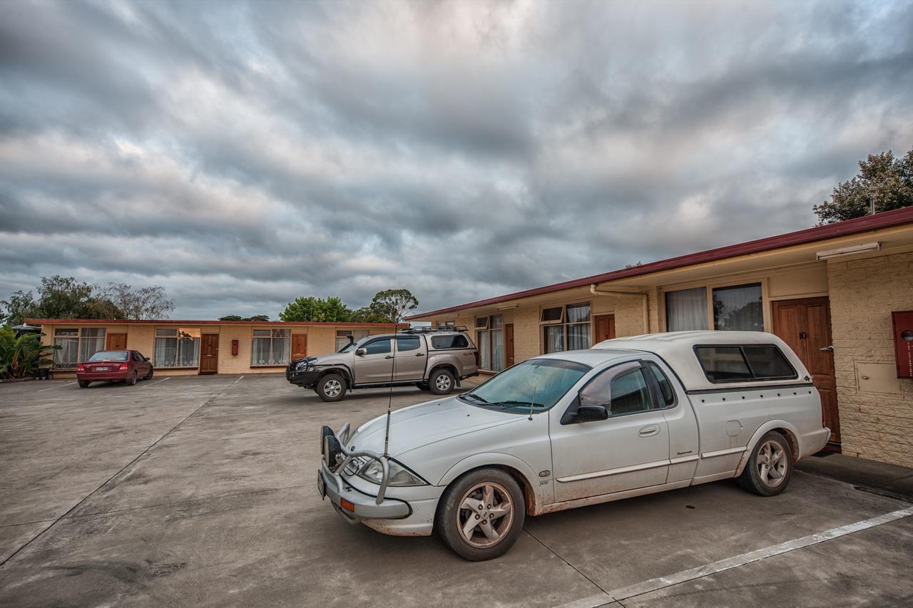 Heywood Motor Inn Экстерьер фото